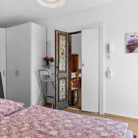 The Mountain View Інсбрук